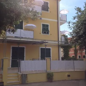 creuza-de-ma-la-spezia.hotelitalianriviera.com/